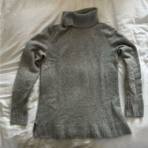 JCREW TURTLENECK SWEATER S